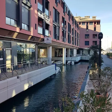 アパート Trilocale Sull'acqua Al Porto Antico *